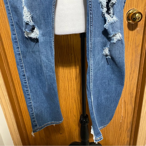 Curvy, high rise, super skinny jeans with distressing - Picture 4 of 11